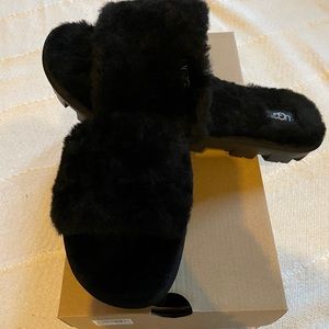 women’s ugg slippers